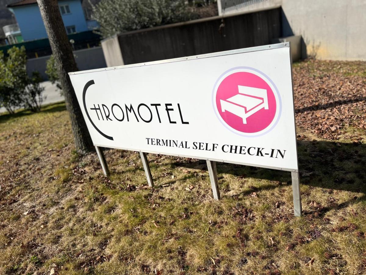 Chromotel Self Check-In Mezzovico Экстерьер фото